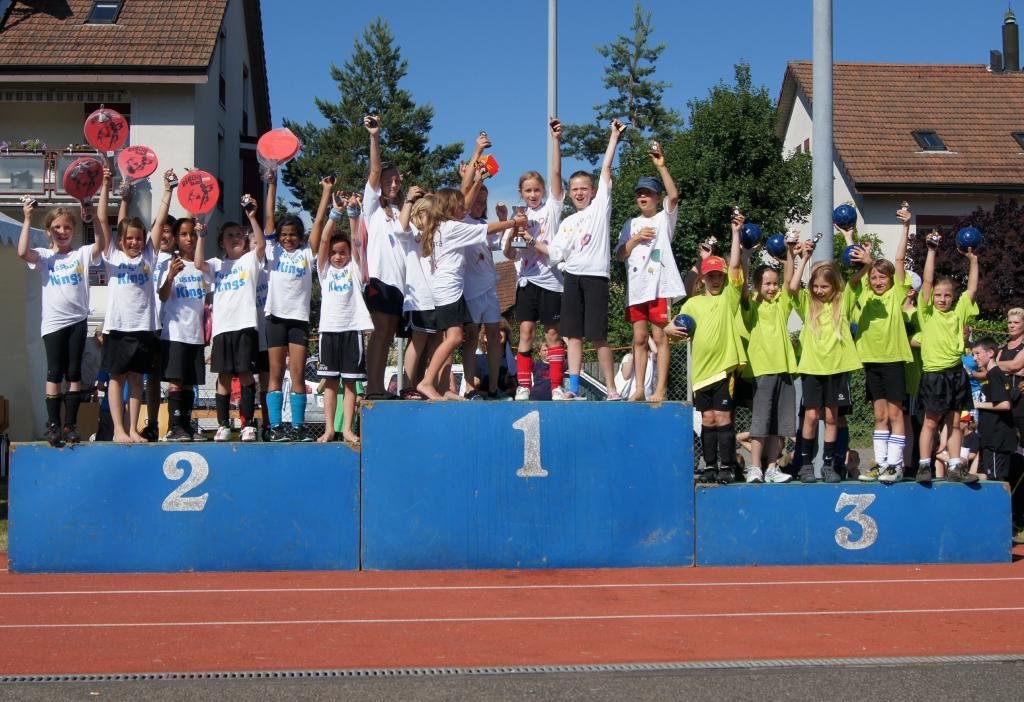 preisverteilung kat.bm platz 1-3 lollipops fussball kings die wilden hhner